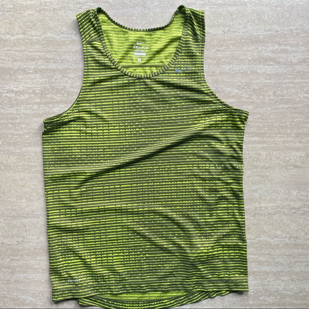 CLOSET CLOSING Nike Running Tank in bright green